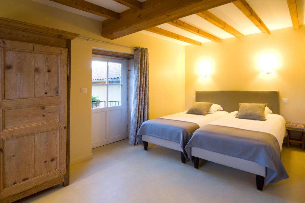 B&B La Cerisaie Francheleins Ruang foto