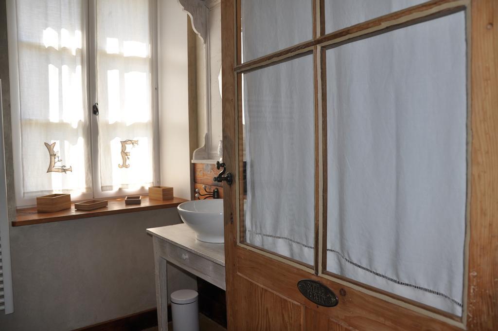 B&B La Cerisaie Francheleins Ruang foto