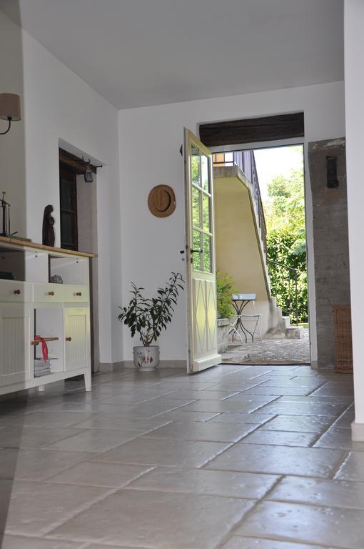 B&B La Cerisaie Francheleins Bagian luar foto