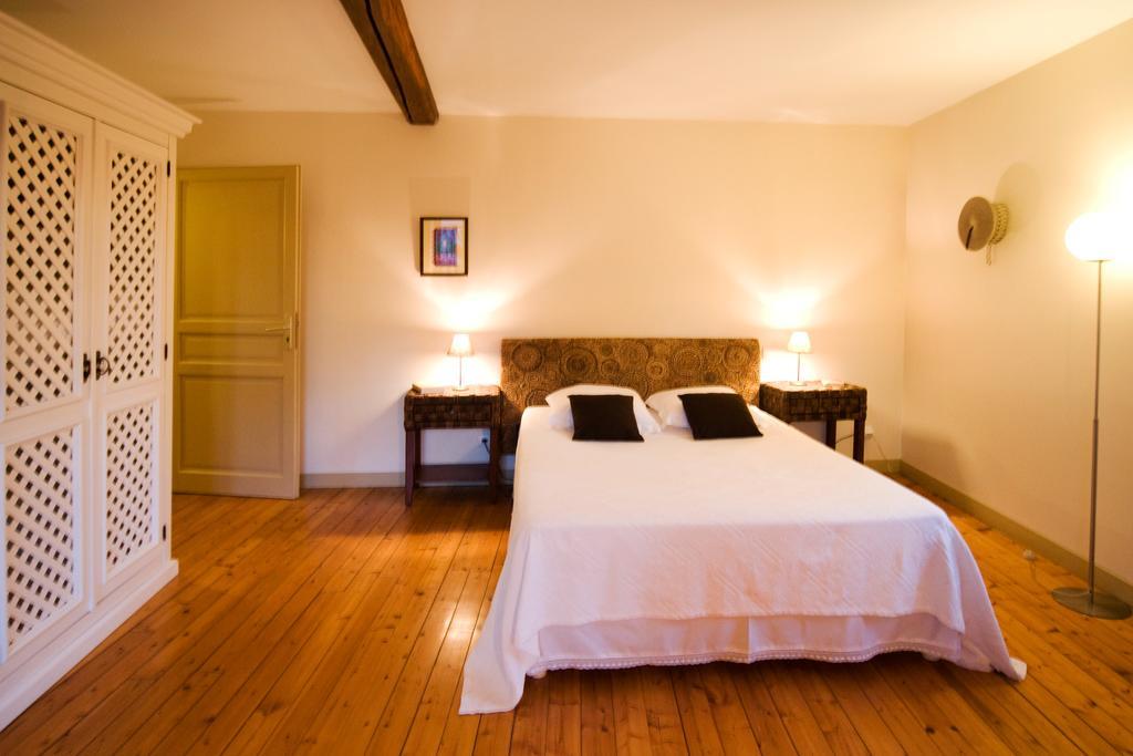 B&B La Cerisaie Francheleins Bagian luar foto
