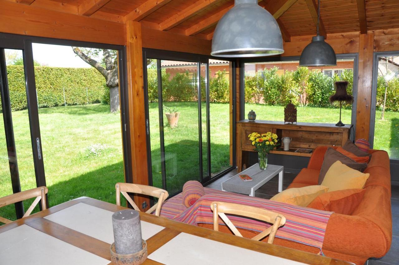 B&B La Cerisaie Francheleins Bagian luar foto